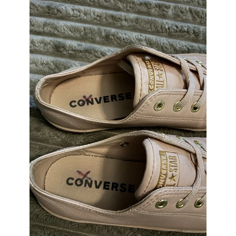 Converse Women's Sz 6 All Star Low Pale Pink  Leather Women's Sneakers‎